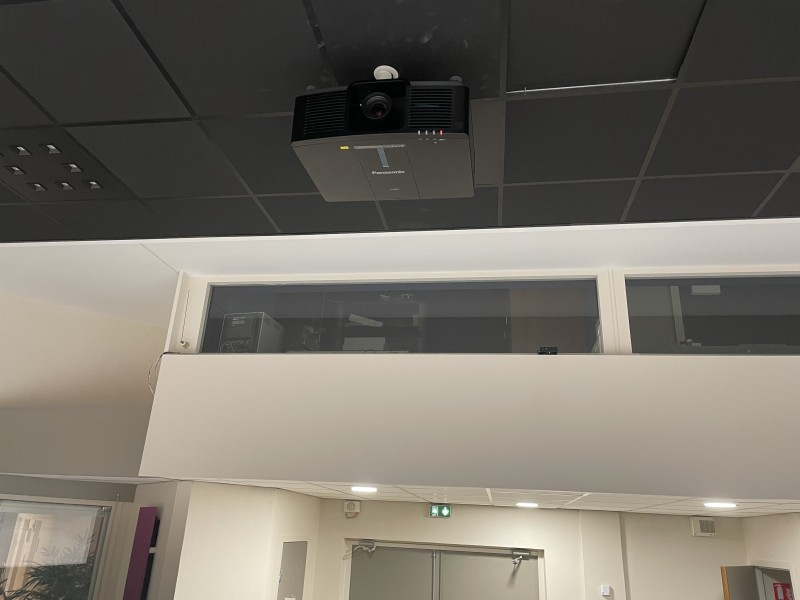 Équipement en matériel audio , vidéo  et déploiement câblages dans un centre de formation à Lyon