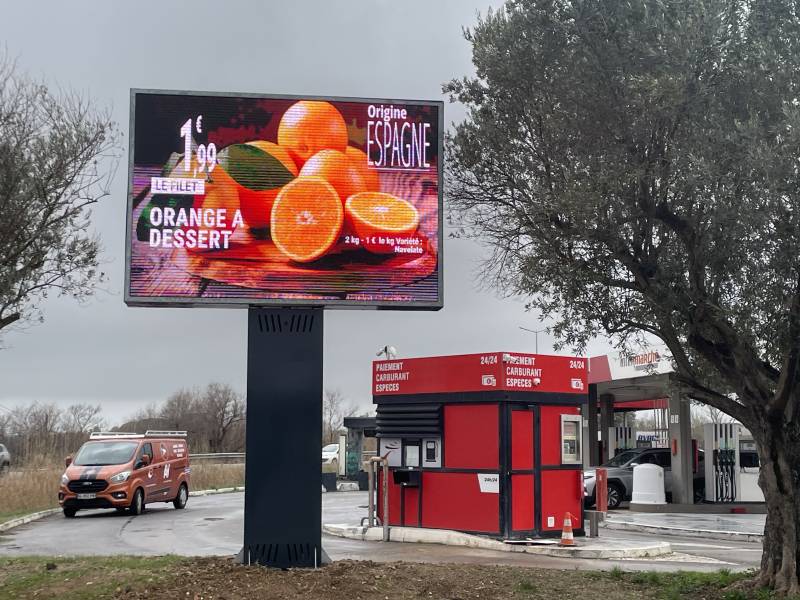 Pose d'écrans pour la grande distribution sur toute la France