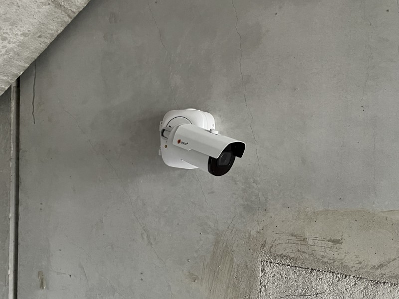 Sécuriser sa maison contre les intrusions à L'Arbresle , par Audio Video Systemes avec l'installation d'une caméra sans fil